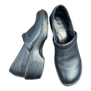Born Women’s Black Leather‎ Slip On Clogs Mule Size 8.5US